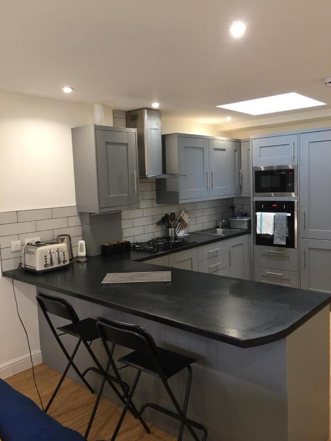 Short Term Lets From £15 Per Person Per Night Lägenhet Bristol Exteriör bild