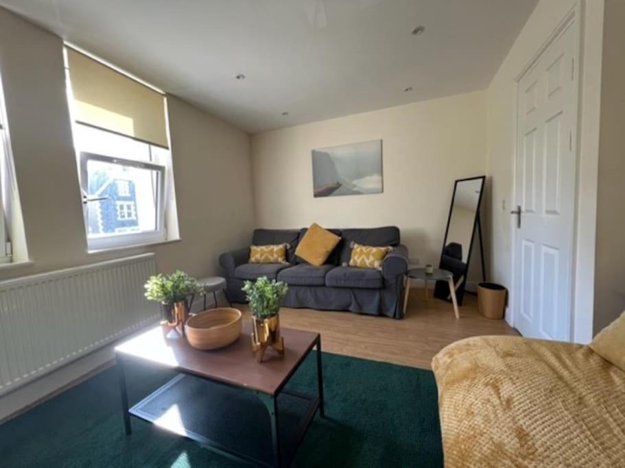 Short Term Lets From £15 Per Person Per Night Lägenhet Bristol Exteriör bild