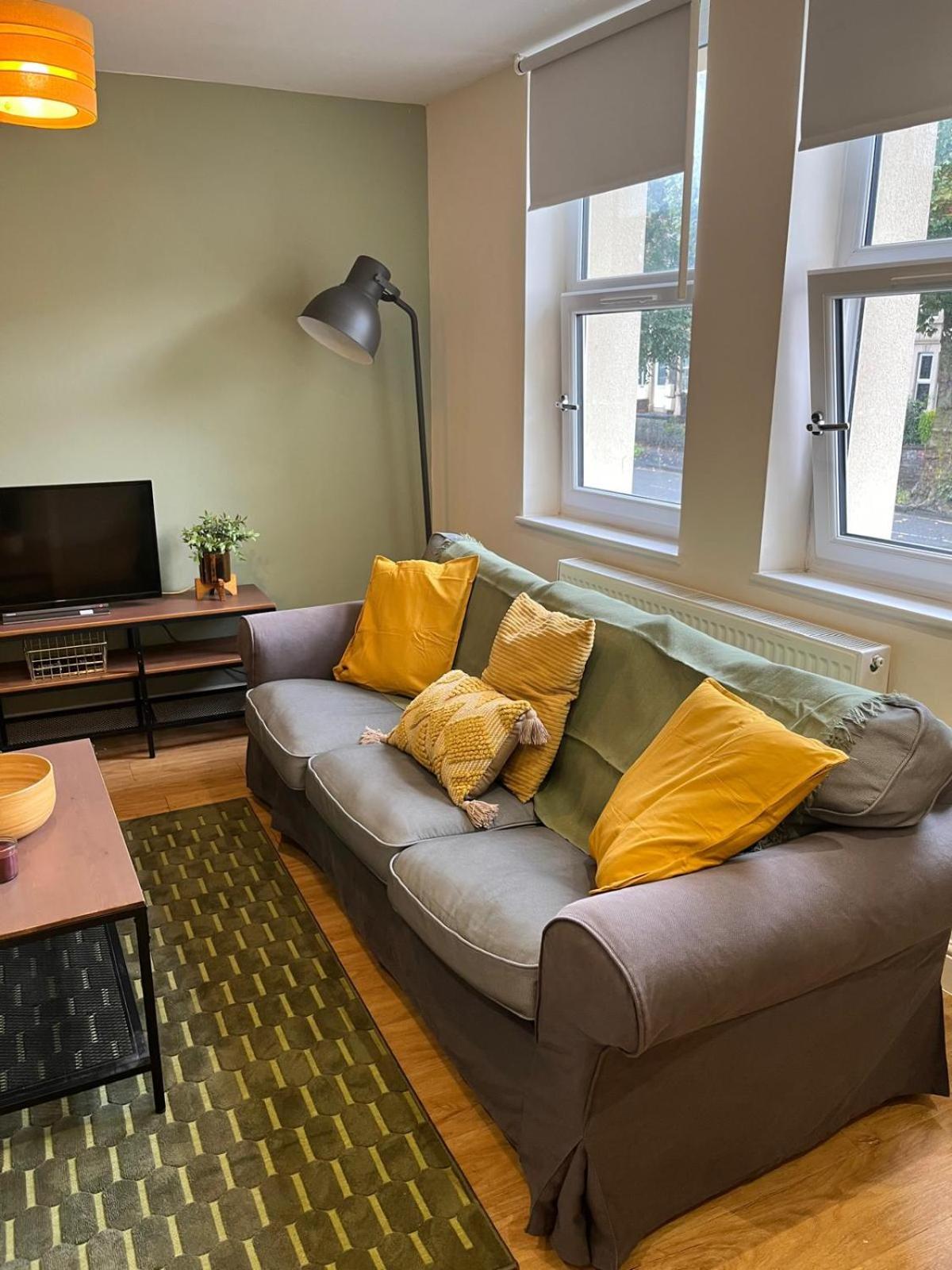 Short Term Lets From £15 Per Person Per Night Lägenhet Bristol Exteriör bild
