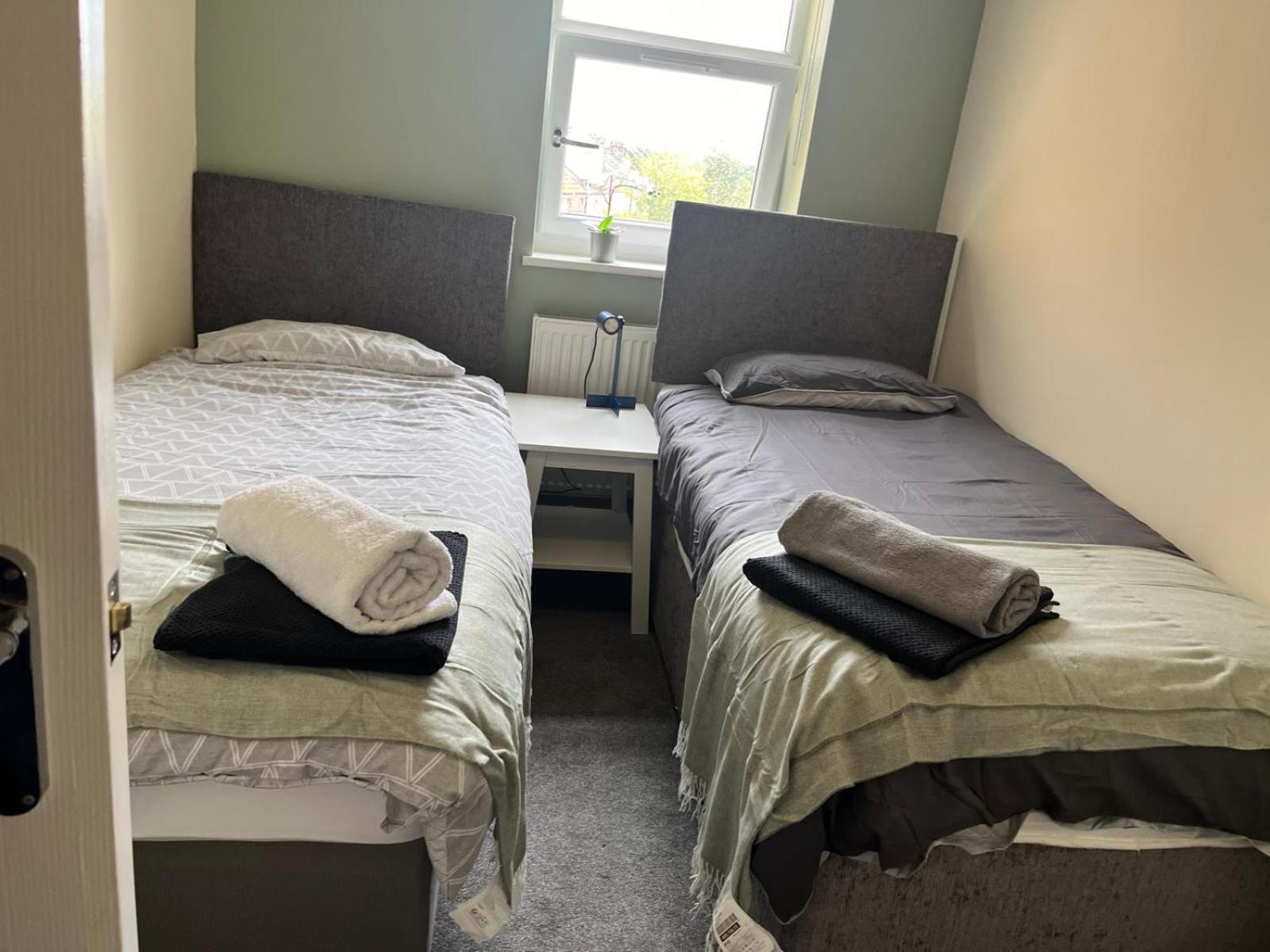 Short Term Lets From £15 Per Person Per Night Lägenhet Bristol Exteriör bild
