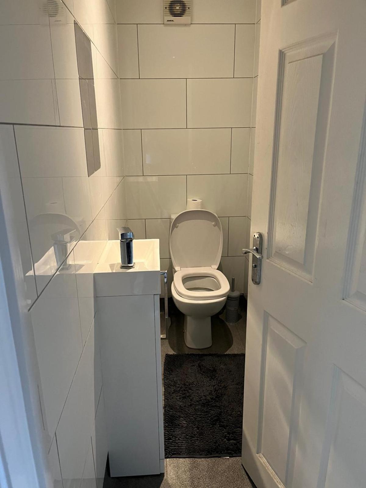 Short Term Lets From £15 Per Person Per Night Lägenhet Bristol Exteriör bild